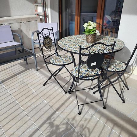 Di Gioia Home B&B โกเซนซา ภายนอก รูปภาพ