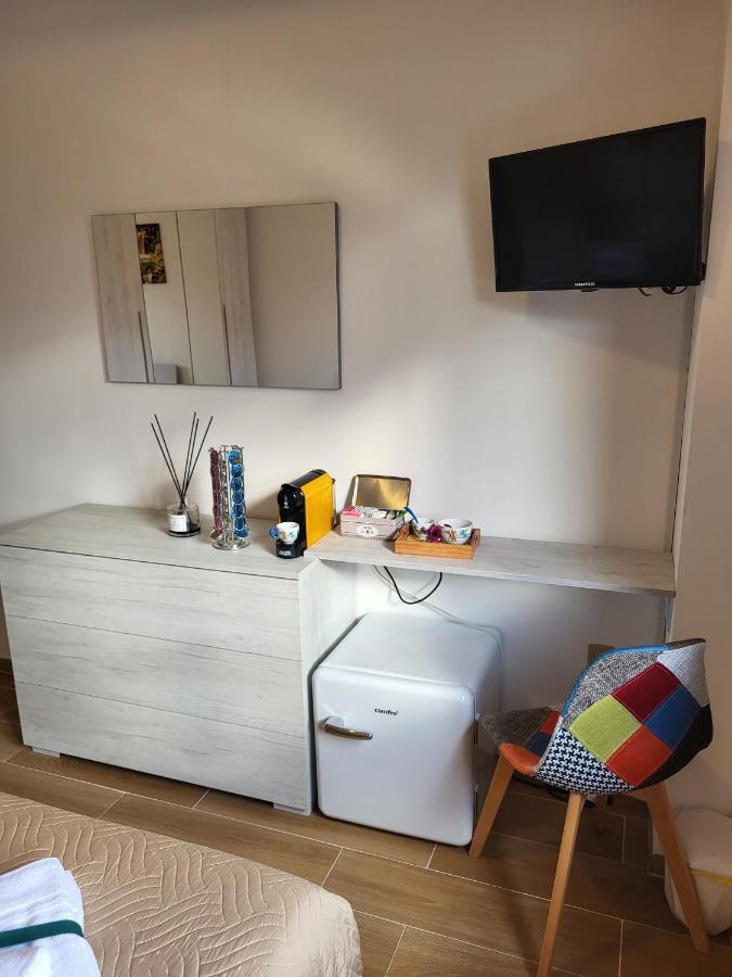 Di Gioia Home B&B โกเซนซา ภายนอก รูปภาพ